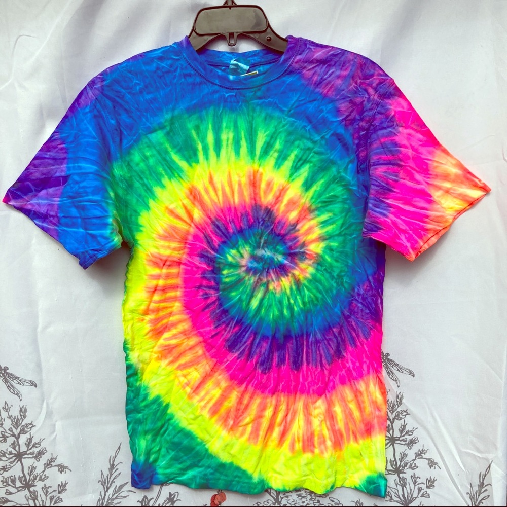 Collegiate Tie-dye neon bright 100% cotton unisex t-shirt size M